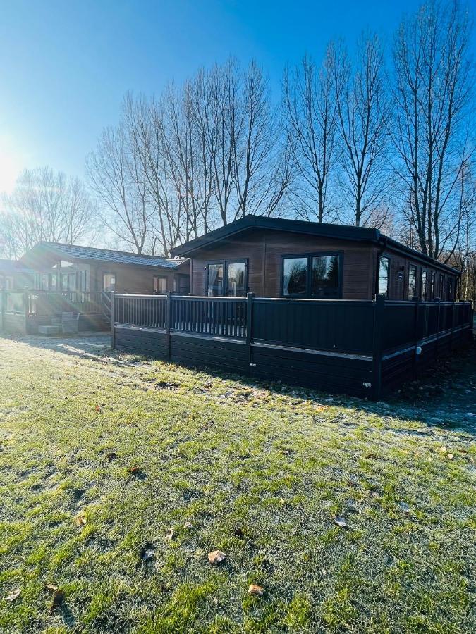 Loki'S Retreat Lodge With Hot Tub York Zewnętrze zdjęcie
