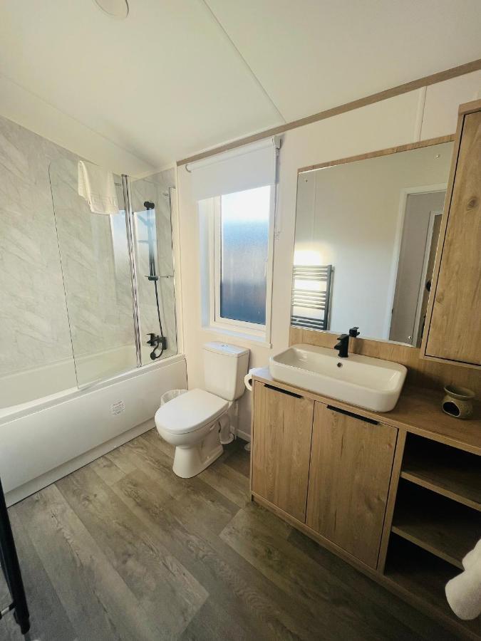 Loki'S Retreat Lodge With Hot Tub York Zewnętrze zdjęcie